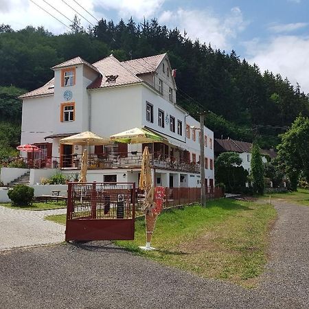 Penzion Na Pracharne Kladruby  Ngoại thất bức ảnh
