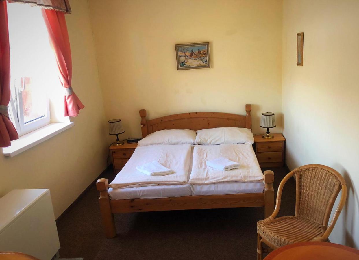 Penzion Na Pracharne Kladruby  Ngoại thất bức ảnh
