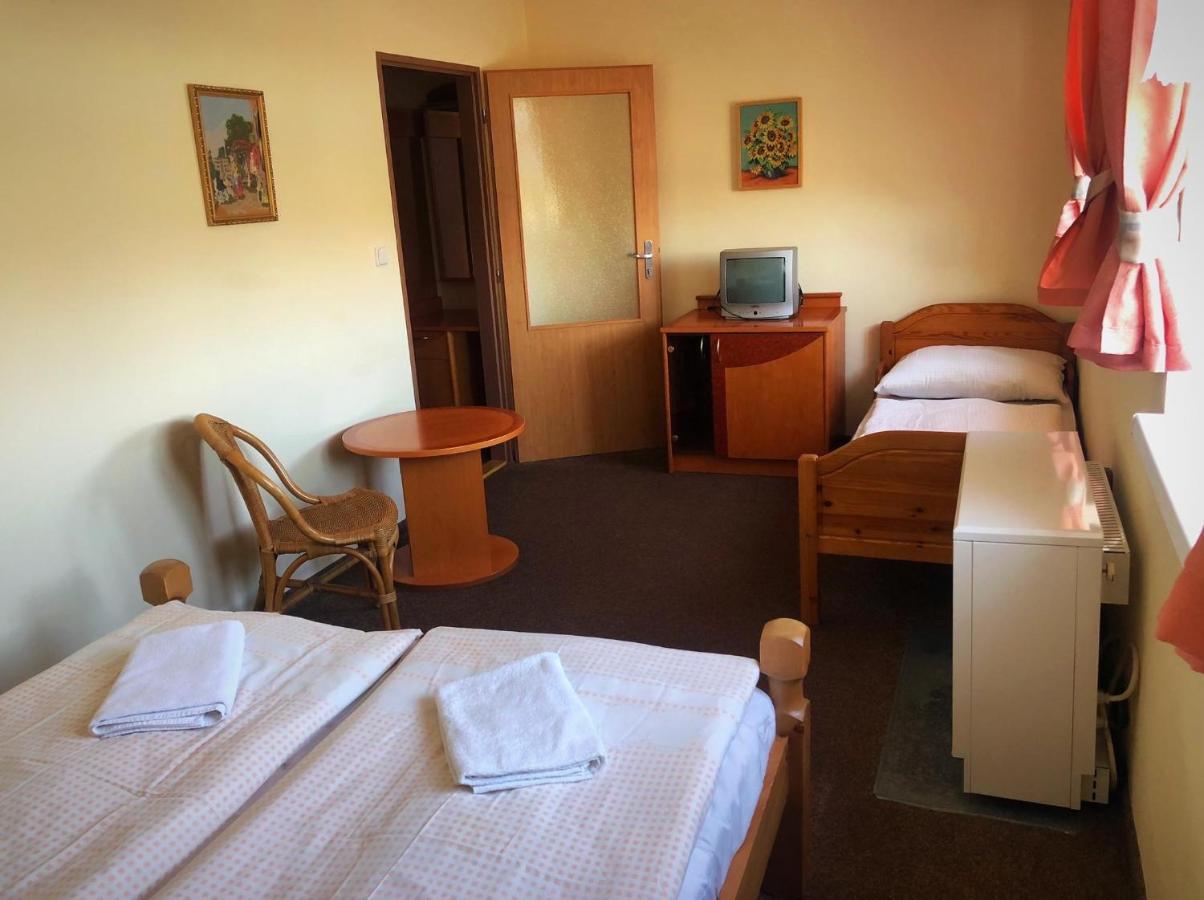 Penzion Na Pracharne Kladruby  Ngoại thất bức ảnh