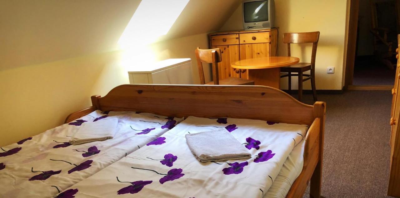 Penzion Na Pracharne Kladruby  Ngoại thất bức ảnh