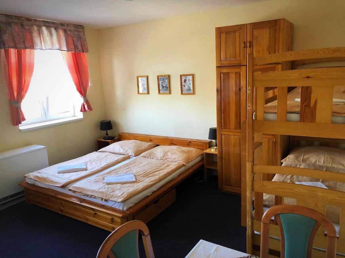 Penzion Na Pracharne Kladruby  Ngoại thất bức ảnh
